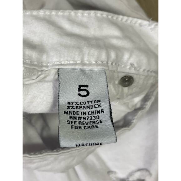 Almost Famous Women's High Rise Flare Ripped Jeans White Size 5 - Picture 10 of 10